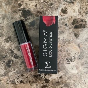 🆕 Sigma Beauty liquid lipstick, Color VENOM, Size 0.05 oz/1.4 g deluxe sample